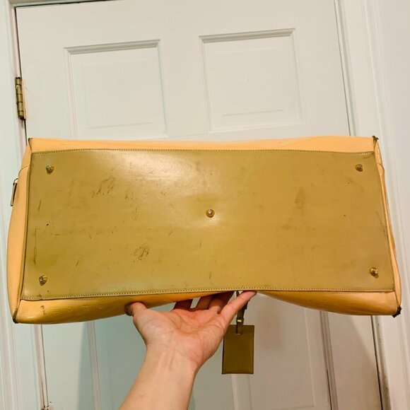 ARCADIA Classic Yellow Embossed Patent Leather Gateway XL Weekender Bag - Picture 6 of 16